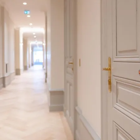 Standing 3* Le Bernascon